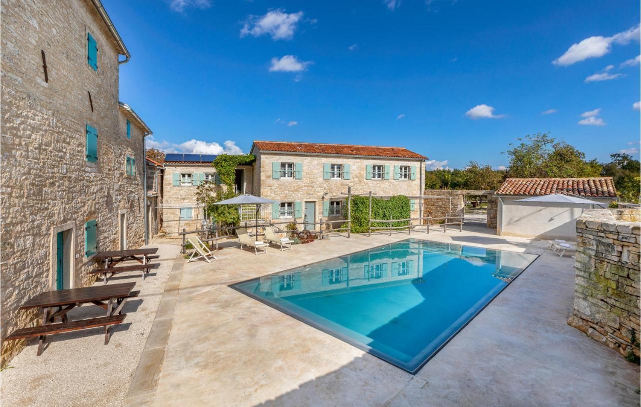 Awesome Apartment In Zminj Exterior photo